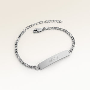 Personalized bar silver bracelet with space for engraving of text or coordinates