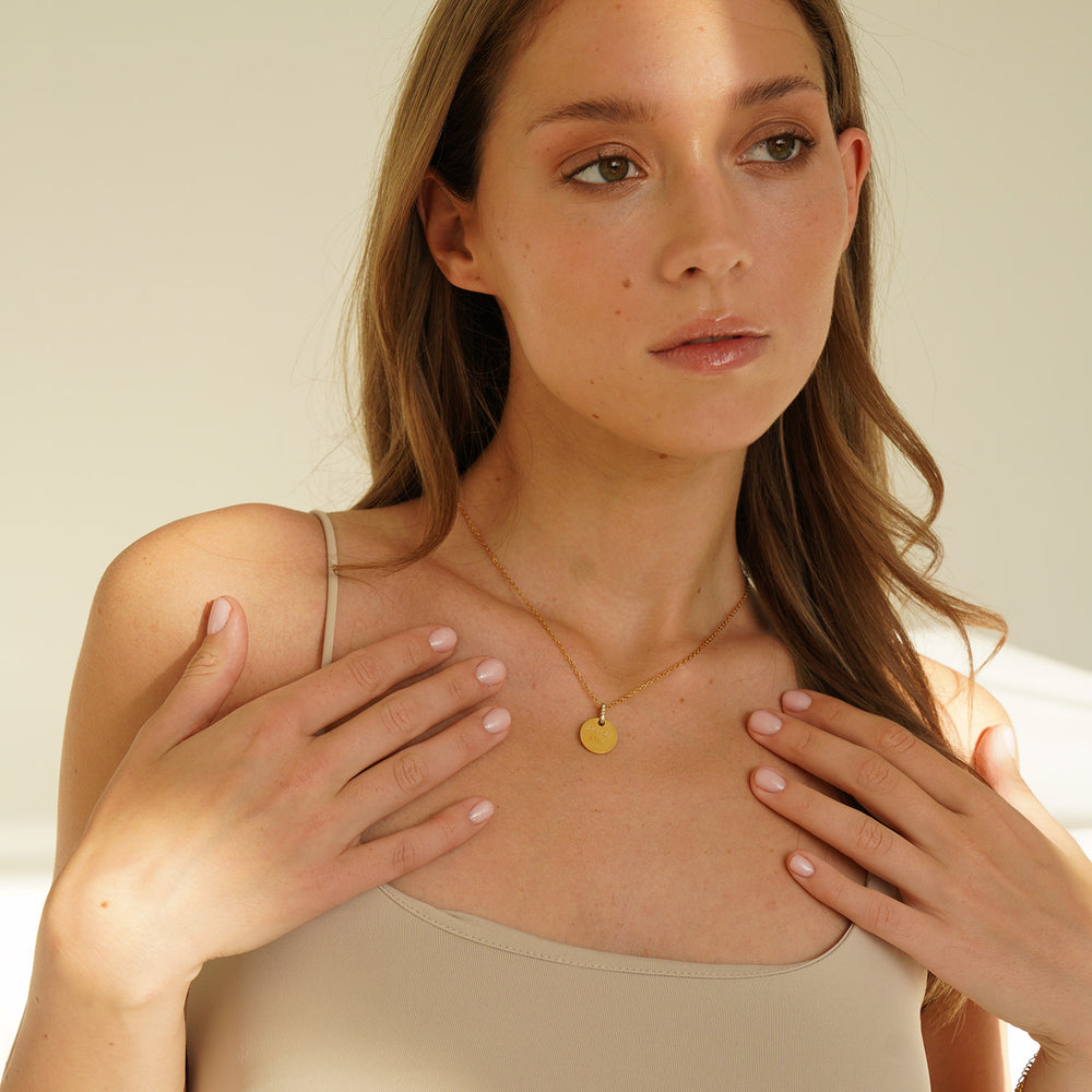 Cirkel Halsband med Zirconia - Gravyr (Guld)