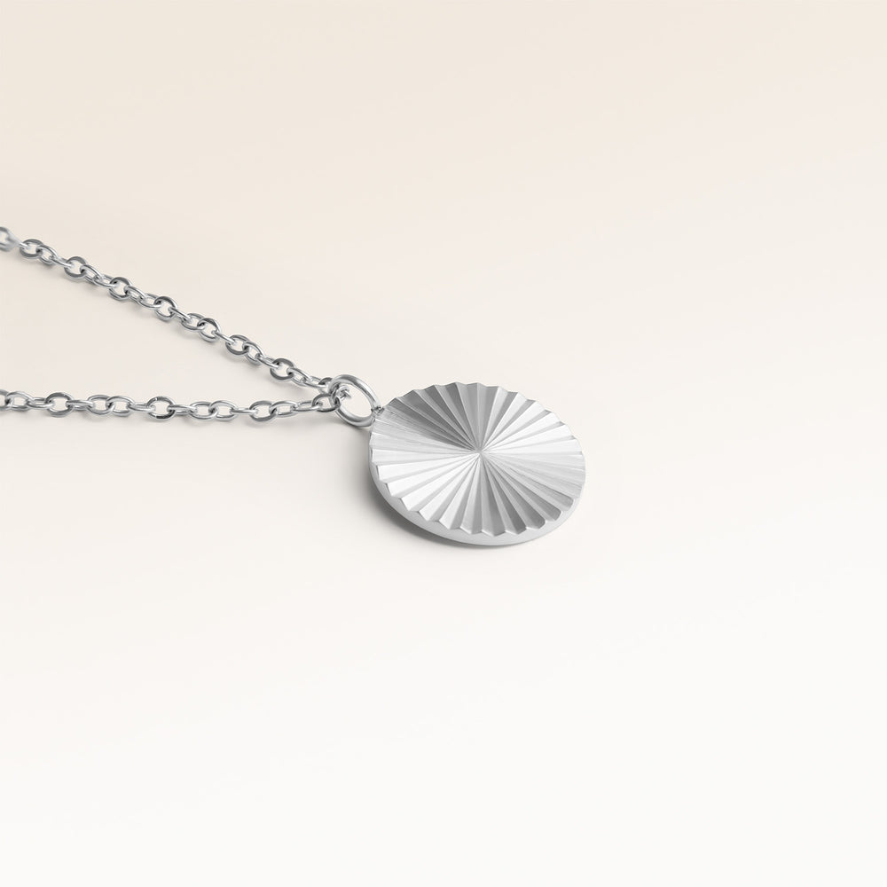 Soleil Runt Halsband - Gravyr (Silver)